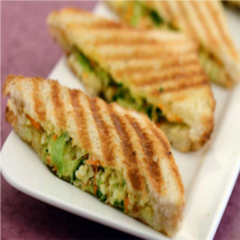 Paneer Chilly Grilled Sandwich