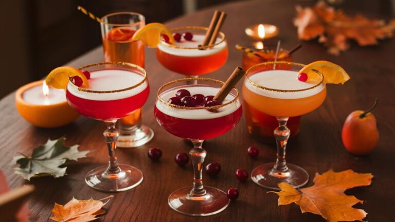 24 Thanksgiving Cocktail Drinks